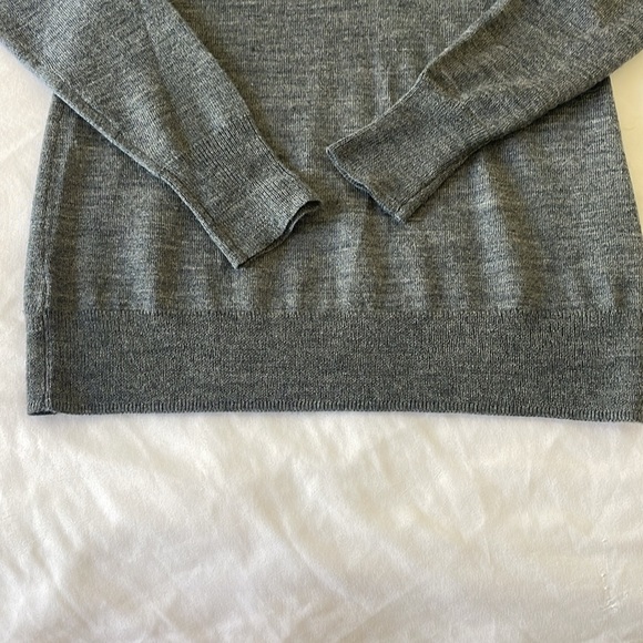 Michael Kors vneck sweater - Picture 4 of 4